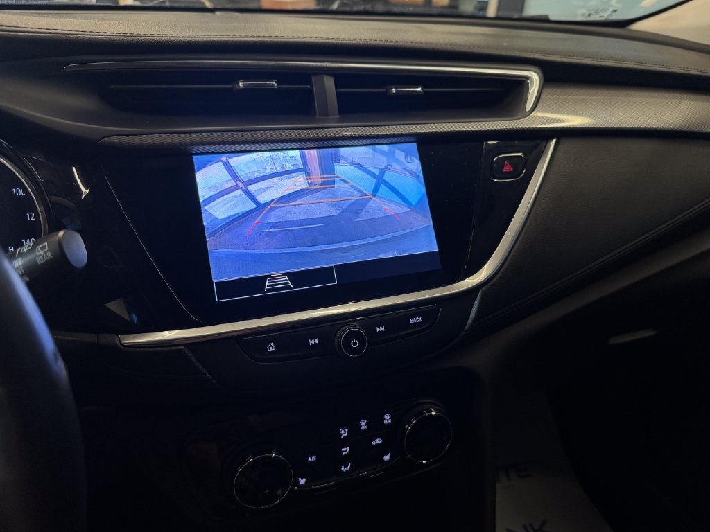 Used 2020 Buick Encore GX Preferred w/ Cold Weather Comfort Package AWD/4WD image 14