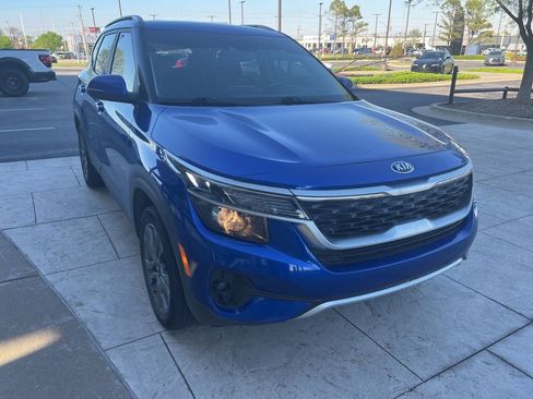 Used 2021 Kia Seltos S image 2