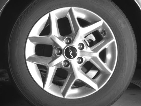 Used 2025 Kia Soul LX w/ LX Technology Package FWD image 14
