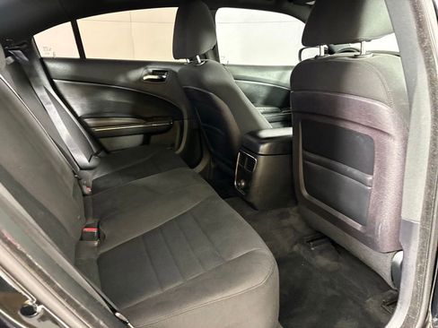 Used 2012 Dodge Charger SE image 17