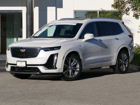 Used 2022 Cadillac XT6 Premium Luxury image 1