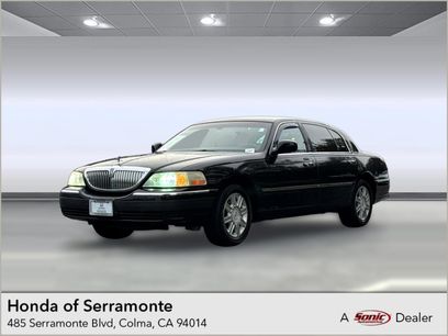Used 2007 Lincoln Town Car Executive L