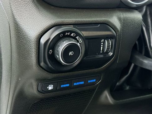 Used 2023 Jeep Wrangler Unlimited Sahara w/ Cold Weather Group image 20