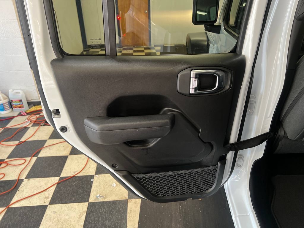 Used 2025 Jeep Wrangler Unlimited Sport AWD/4WD image 33