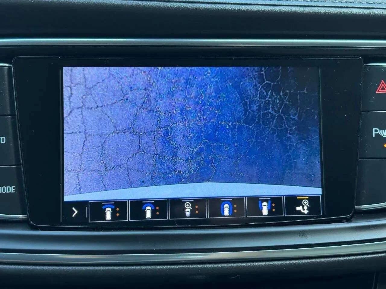 Used 2020 Buick Enclave Essence w/ Sound and Sites Package AWD/4WD image 55