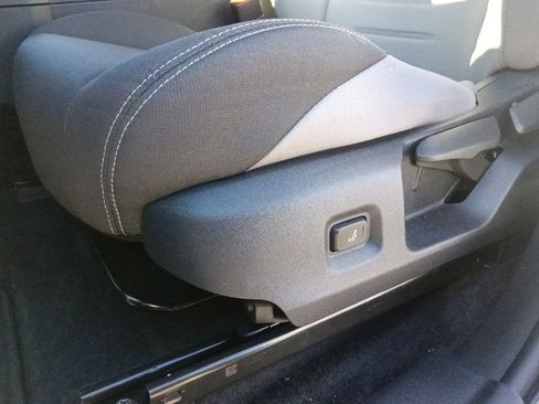 Used 2025 Toyota Tacoma TRD Sport image 16