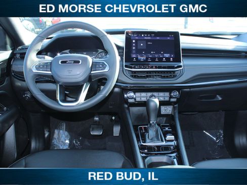 Used 2024 Jeep Compass Latitude w/ Convenience Group image 13