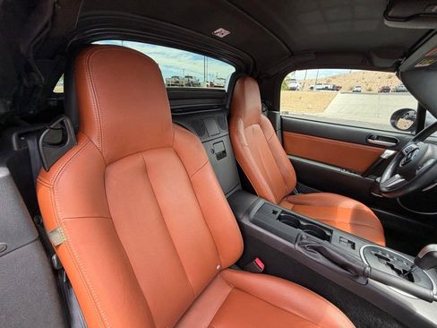 Used 2008 MAZDA MX-5 Miata Grand Touring w/ Premium Pkg RWD image 14