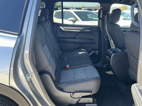 Used 2025 GMC Acadia Elevation image 27