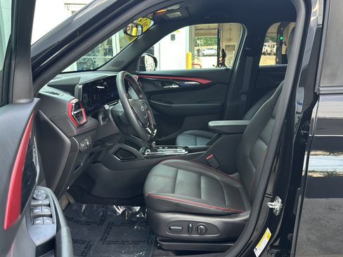 Used 2024 Chevrolet TrailBlazer RS w/ Convenience Package AWD/4WD image 12