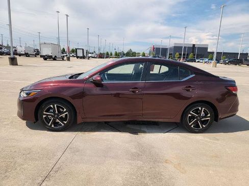 Certified 2025 Nissan Sentra SV FWD image 8