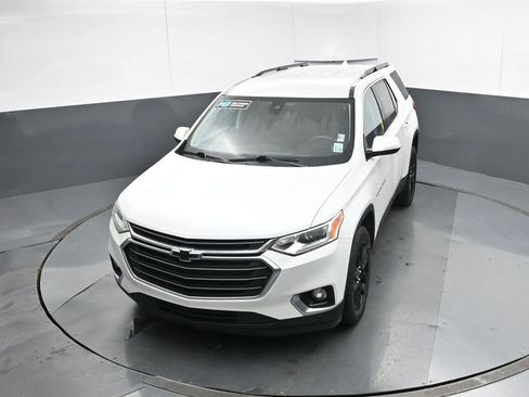 Used 2021 Chevrolet Traverse LT image 47
