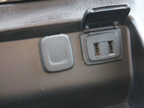 Used 2019 Chevrolet Tahoe LS w/ Enhanced Driver Alert Package image 24