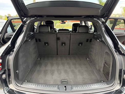 Used 2018 Porsche Macan image 27