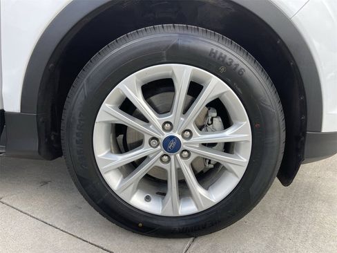 Used 2019 Ford Escape S image 7