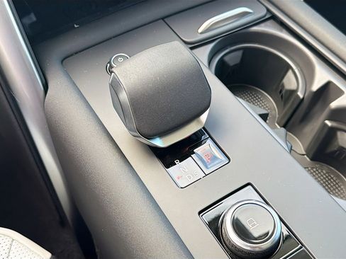 New 2026 Land Rover Discovery Limited Edition image 30