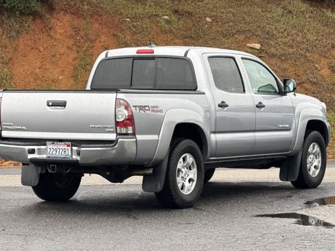 Used 2015 Toyota Tacoma PreRunner w/ TRD Off-Road Package image 3