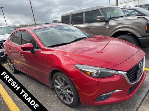 Used 2018 MAZDA MAZDA3 Grand Touring image 3