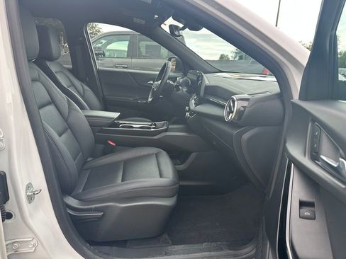 Certified 2025 Chevrolet Equinox LT w/ Convenience Package II FWD image 4