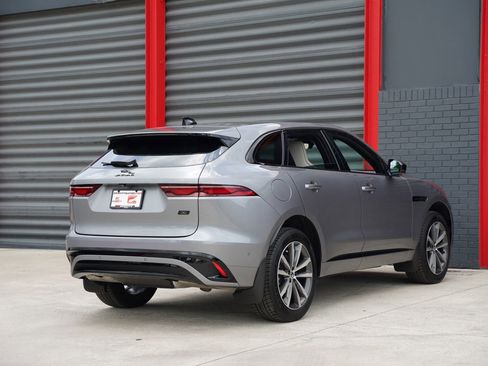 Used 2026 Jaguar F-PACE R-Dynamic S AWD/4WD image 9