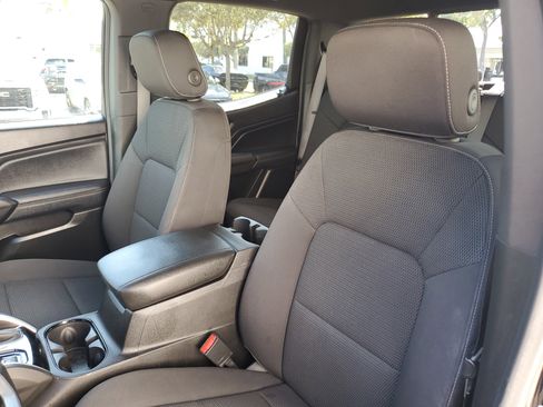 Used 2024 Chevrolet Colorado LT w/ LT Convenience Package II image 18