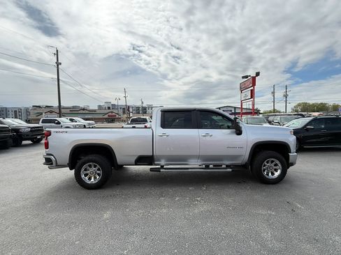Used 2021 Chevrolet Silverado 2500 LT w/ Convenience Package AWD/4WD image 6