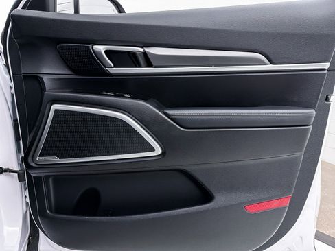 Used 2022 Kia Telluride LX image 29