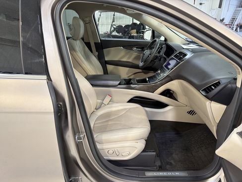 Used 2019 Lincoln Nautilus Reserve w/ Cargo Utility Package image 14