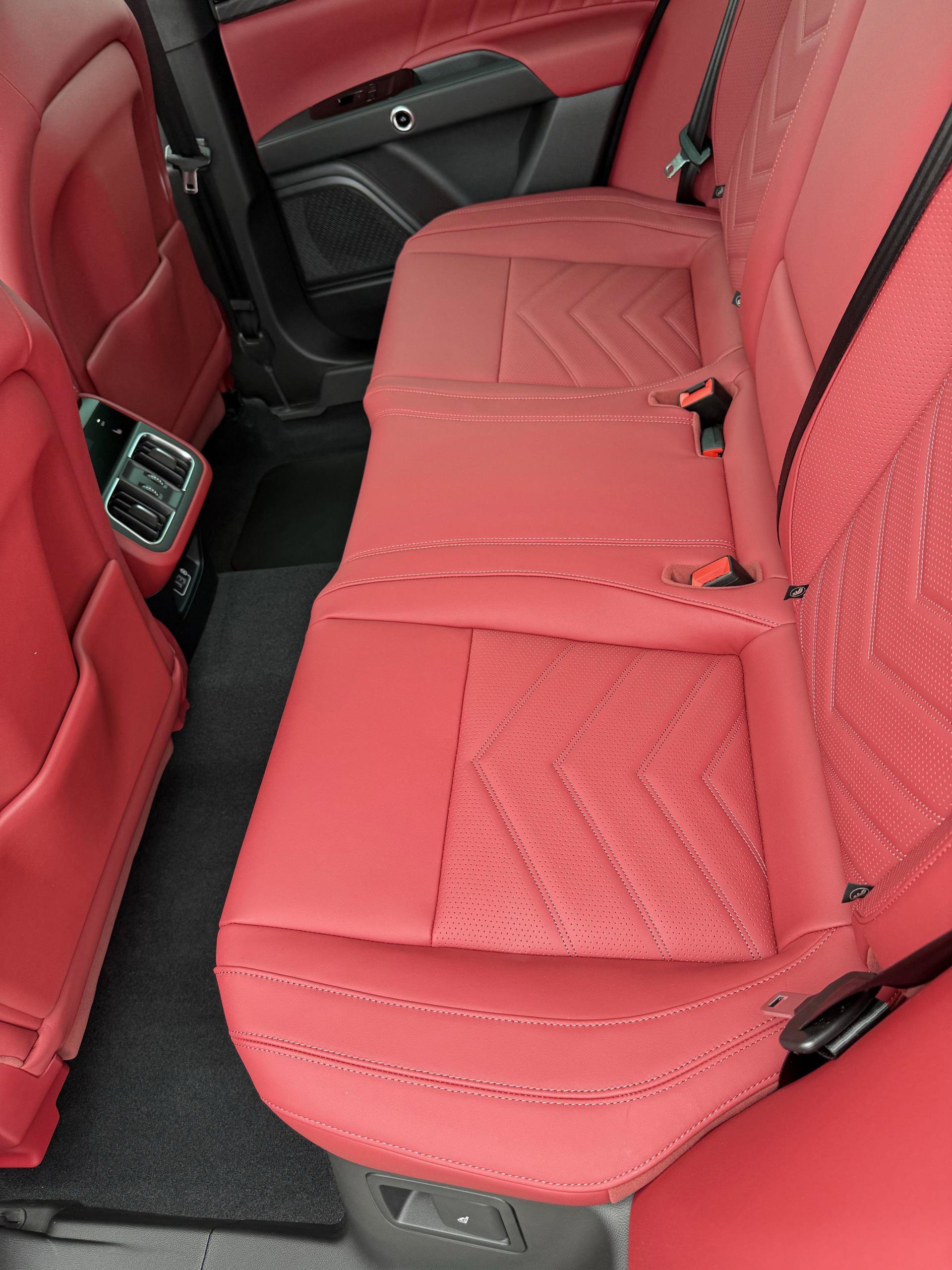 Used 2025 Maserati Grecale GT AWD/4WD image 22