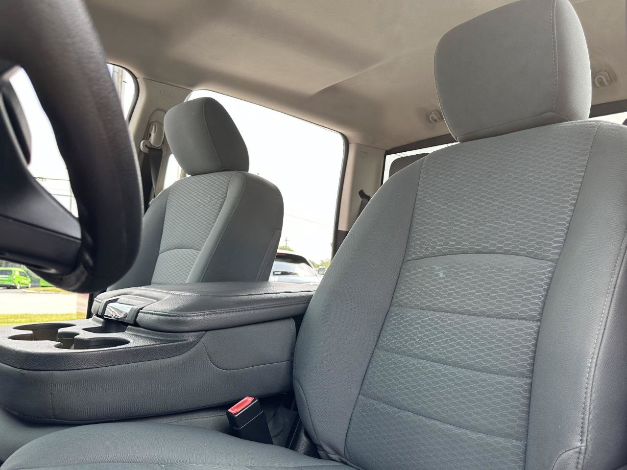Used 2020 RAM 1500 Classic SLT AWD/4WD image 28