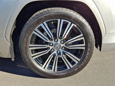 Used 2023 Lexus LX 600 4WD w/ Luxury Package image 8