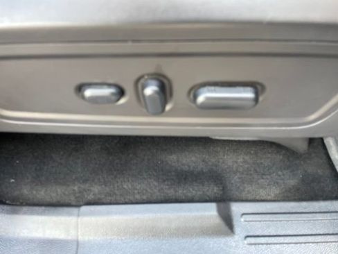 Used 2012 Lincoln Navigator 4WD image 48