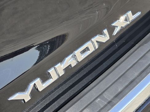 Used 2020 GMC Yukon XL Denali w/ Denali Ultimate Package RWD image 34