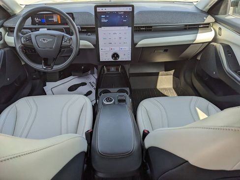 Used 2024 Ford Mustang Mach-E Premium image 17