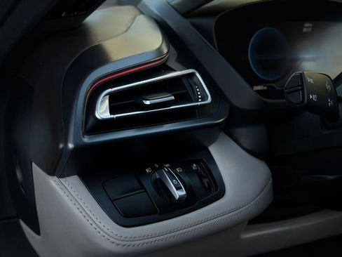 Used 2015 BMW i8 image 18