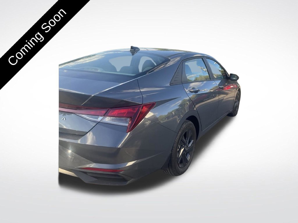 Used 2023 Hyundai Elantra SEL FWD image 5