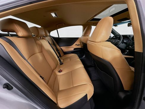 Certified 2025 Lexus ES 350 image 31