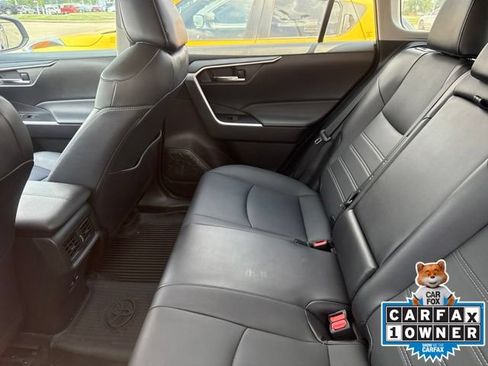 Used 2023 Toyota RAV4 XLE Premium FWD image 5