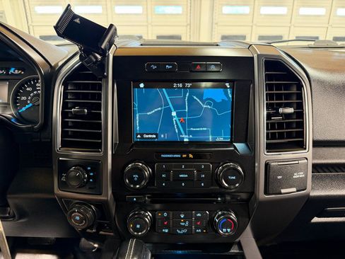 Used 2018 Ford F150 XLT w/ Equipment Group 302A Luxury AWD/4WD image 19