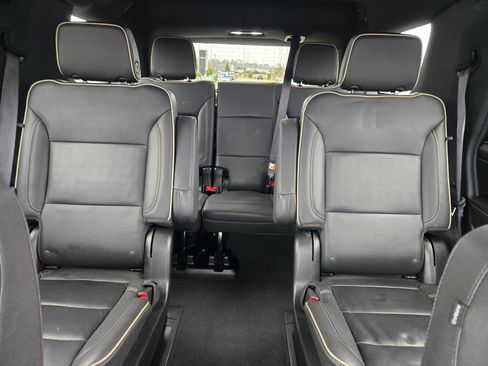 Used 2024 Chevrolet Tahoe Premier image 13