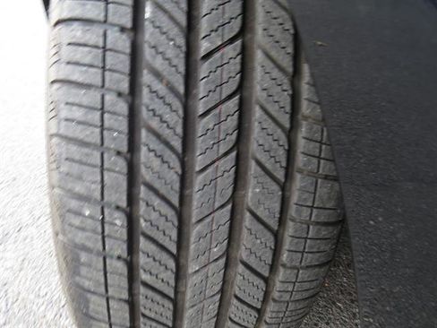 Used 2025 Mercedes-Benz C 300 4MATIC Sedan image 23