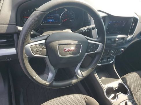 Certified 2022 GMC Terrain SLE w/ Driver Convenience Package FWD image 18