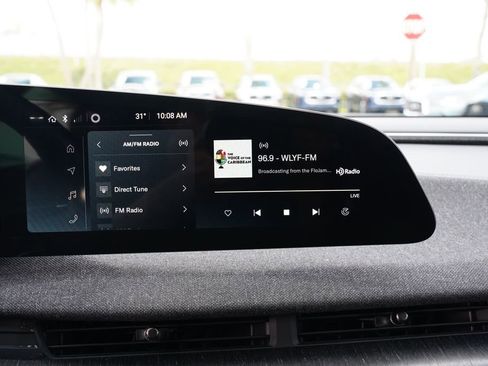 Used 2024 Lucid Air Pure RWD image 28