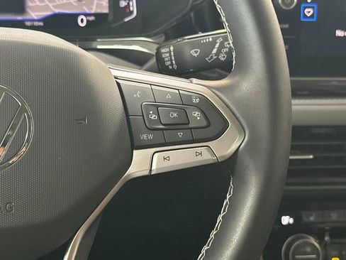 Used 2023 Volkswagen Taos SEL image 31