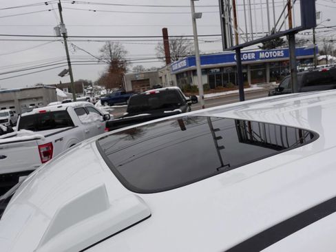 Used 2024 GMC Sierra 1500 Denali w/ Denali Reserve Package image 9