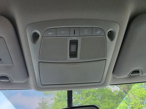 Used 2015 Nissan Rogue SL w/ SL Premium Package image 29