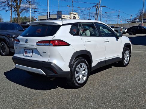 Certified 2023 Toyota Corolla Cross L image 6