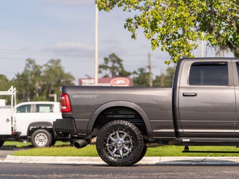 Used 2022 RAM 2500 Laramie AWD/4WD image 6