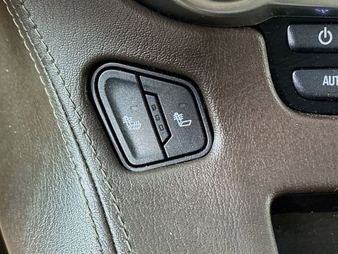 Used 2018 Chevrolet Tahoe LT image 21