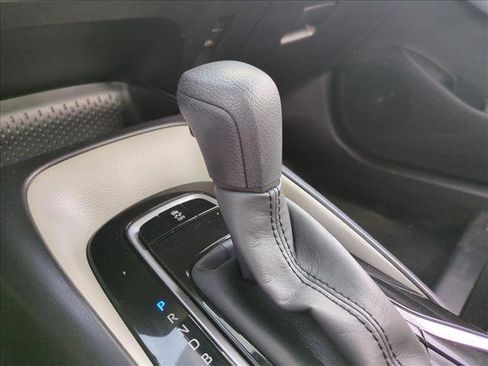 Used 2022 Toyota Corolla LE FWD image 12